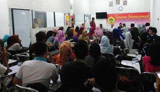 STIE Prakarti Mulia Taja Seminar Internasional Introduction to Business